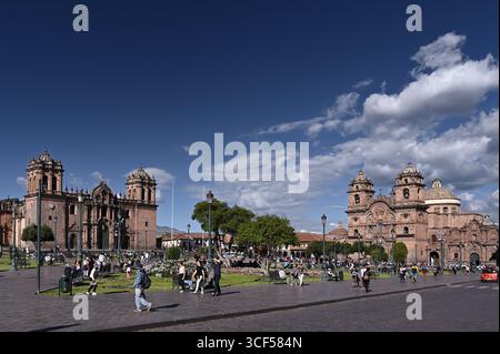 Kathedrale von Cusco und Iglesia de la Compañía de Jesús in Plaza de Armas, Cusco, Peru Stockfoto