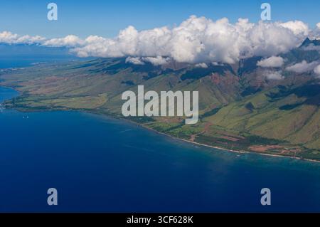 Luftbild von der West Maui Mountains, Maui County, Maui, Hawaii, USA Stockfoto