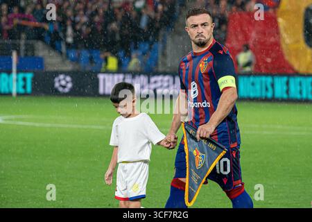 Basel, Schweiz. August 2025. Basel, Schweiz, 20. August 2025 Xherdan Shaqiri (10 FC Basel 1893) während des Play-off-Spiels der UEFA Champions League zwischen dem FC Basel 1893 und dem FC Kopenhagen im St. Jakob Park in Basel, Schweiz. (Priscila Bütler/SPP) Credit: SPP Sport Press Photo. /Alamy Live News Stockfoto