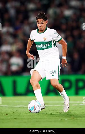 ELCHE, SPANIEN - 18. AUGUST: Ali Houary von Elche CF während des LaLiga EA Sports Matches zwischen Elche CF und Real Betis Balompie im Estadio Manuel Martinez Stockfoto