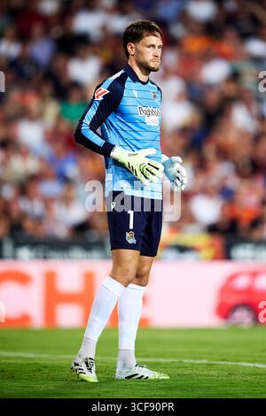 VALENCIA, SPANIEN - 16. AUGUST: Alejandro Remiro von Real Sociedad während des LaLiga EA Sports Matches zwischen Valencia CF und Real Sociedad in Estadi de Me Stockfoto