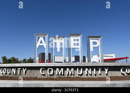 TUSTIN, KALIFORNIEN - 18. August 2025: Der Advanced Technology and Education Park, ATEP, ist ein Teil des California Community Colleges, das mit W verbunden ist Stockfoto