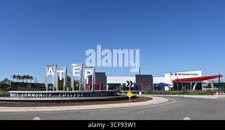 TUSTIN, KALIFORNIEN - 18. August 2025: Der Advanced Technology and Education Park, ATEP, ist ein Teil des California Community Colleges, das mit W verbunden ist Stockfoto