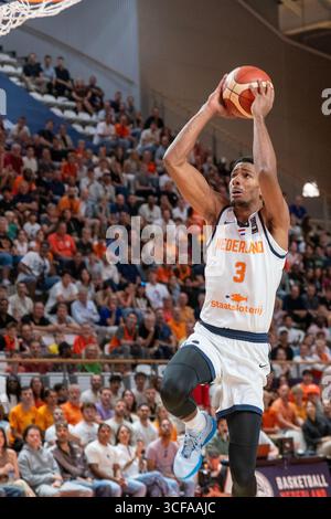 Almere, Niederlande. August 2025. ALMERE, NIEDERLANDE - 20. AUGUST: David NGuessan aus den Niederlanden während des Spiels zwischen den Niederlanden und Bulgarien für die wm-Qualifikation 2027 im Topsportcentrum am 20. August 2025 in Almere, Niederlande. (Foto von Henk Seppen/Orange Pictures) Credit: Orange Pics BV/Alamy Live News Stockfoto