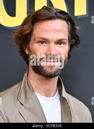 Los Angeles, USA. August 2025. Jared Padalecki kam am 21. August 2025 zur Premiere von Hollywood Grit im AMC The Grove 14 in Los Angeles, CA. © Starbuck/ Credit: AFF/Alamy Live News Stockfoto