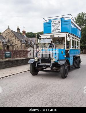 Replik Vintage London General Omnibus Co (LGOC) Typ B, Doppeldeckerbus, alias B1349, Beamish The Living Museum of the North. Stockfoto