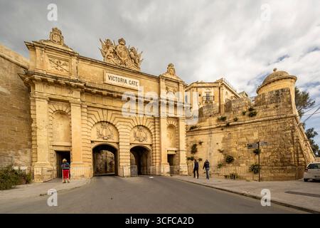 Victoria Gate ist ein Stadttor in Valletta, Malta. Sie wurde 1885 von den Briten erbaut und nach Königin Victoria benannt. Das Tor ist der Haupteingang Stockfoto