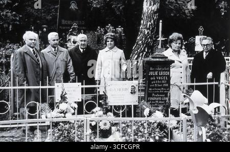 Sechs russische Wissenschaftler zu Ehren des Andenkens an Ferdinand Loesch, 1950er Jahre. Stockfoto