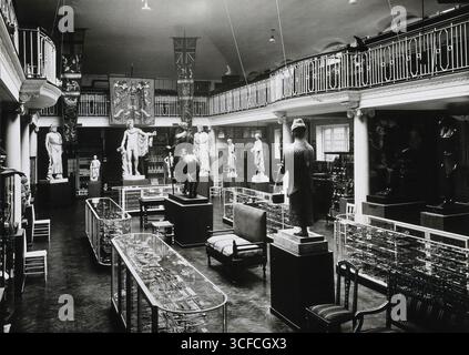 Wellcome Historical Medical Museum, Wigmore Street, London: The Galeried Hall of Statuary, (1926?). Stockfoto