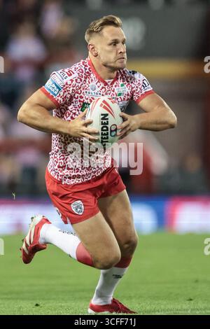 Leigh, Großbritannien. August 2025. Brad Dwyer von Leigh Leopards bricht mit dem Ball beim Spiel Leigh Leopards gegen Salford Red Devils in Leigh Sports Village, Leigh, Großbritannien, 22. August 2025 (Foto: Mark Cosgrove/News Images) in Leigh, Großbritannien, 22. August 2025. (Foto: Mark Cosgrove/News Images/SIPA USA) Credit: SIPA USA/Alamy Live News Stockfoto
