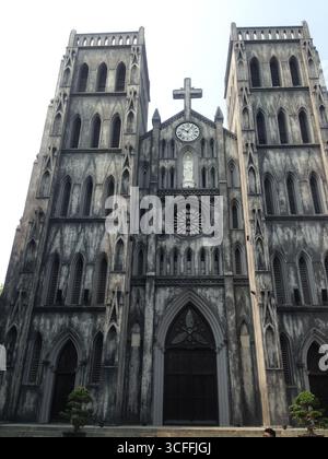 St. Joseph's Cathedral, Hanoi. Im gotischen mittelalterlichen Stil Stockfoto