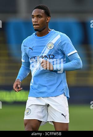 Manchester, Großbritannien. August 2025. Christian McFarlane von Manchester City beim Spiel Manchester City U21 gegen West Ham United U21 Premier League 2 im Academy Stadium, Manchester. Der Bildnachweis sollte lauten: Cody Froggatt/Sportimage Credit: Sportimage Ltd/Alamy Live News Stockfoto