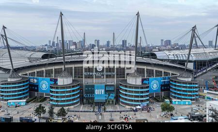 Eine Luftaufnahme des Etihad Stadions während des Premier League Spiels Manchester City gegen Tottenham Hotspur im Etihad Stadium, Manchester, Großbritannien, 23. August 2025 (Foto: Mark Cosgrove/News Images) Credit: News Images LTD/Alamy Live News Stockfoto