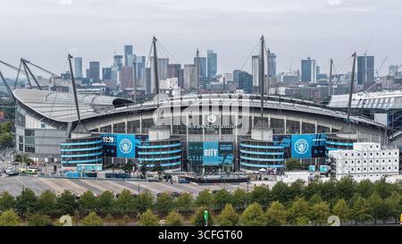 Eine Luftaufnahme des Etihad Stadions während des Premier League Spiels Manchester City gegen Tottenham Hotspur im Etihad Stadium, Manchester, Großbritannien, 23. August 2025 (Foto: Mark Cosgrove/News Images) Credit: News Images LTD/Alamy Live News Stockfoto