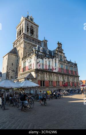 Delft, Niederlande - 03. Juli 2018: Das Rathaus in Delft ist ein Gebäude im Renaissancestil am Markt Stockfoto