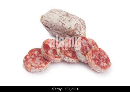 Studio-Aufnahme von Gnometti Salami vor weißem Hintergrund Stockfoto