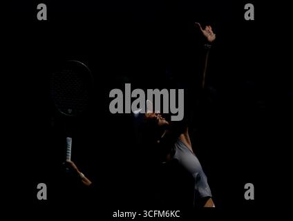 New York, Usa. August 2025. Amanda Anisimova ist auf den Übungsplätzen der US Open Tennis Championship 2025 im USTA Billie Jean King National Tennis Center in New York City am Samstag, den 23. August 2025, in New York City. Foto: John Angelillo/UPI Credit: UPI/Alamy Live News Stockfoto