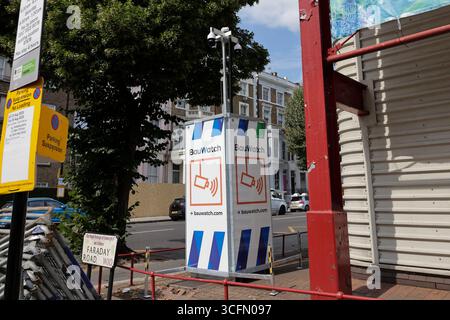 London, Großbritannien. August 2025. CCTV-Kameras wurden in Notting Hill im Westen Londons vor dem Notting Hill Carnival 2025 installiert. Quelle: SOPA Images Limited/Alamy Live News Stockfoto