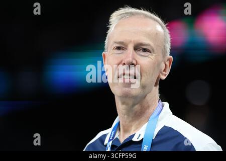 10. August 2024: Paris, Frankreich: Cheftrainer Vincent Collet aus Frankreich im Basketball-Herrenfinale zwischen Team USA und Team France am 15. Tag der Stockfoto