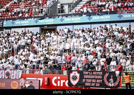 Antwerpen, Belgien. August 2025. Die Fans Antwerpens wurden vor einem Fußballspiel zwischen Royal Antwerp FC und KV Mechelen am Sonntag, den 24. August 2025, in Antwerpen, am 5. Tag der ersten Liga der Jupiler Pro League 2025-2026 in der belgischen Meisterschaft vorgestellt. BELGA FOTO TOM GOYVAERTS Credit: Belga Nachrichtenagentur/Alamy Live News Stockfoto