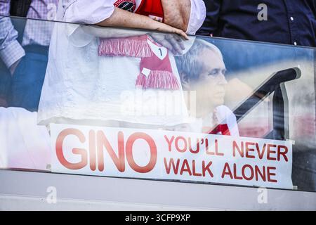 Antwerpen, Belgien. August 2025. Die Fans Antwerpens wurden vor einem Fußballspiel zwischen Royal Antwerp FC und KV Mechelen am Sonntag, den 24. August 2025, in Antwerpen, am 5. Tag der ersten Liga der Jupiler Pro League 2025-2026 in der belgischen Meisterschaft vorgestellt. BELGA FOTO TOM GOYVAERTS Credit: Belga Nachrichtenagentur/Alamy Live News Stockfoto