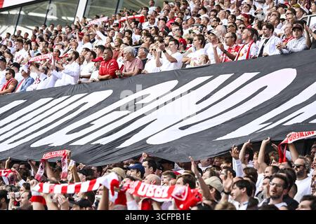 Antwerpen, Belgien. August 2025. Die Fans Antwerpens wurden während eines Fußballspiels zwischen Royal Antwerp FC und KV Mechelen am Sonntag, den 24. August 2025, in Antwerpen, am 5. Tag der ersten Liga der Jupiler Pro League 2025-2026 in der belgischen Meisterschaft gezeigt. BELGA FOTO TOM GOYVAERTS Credit: Belga Nachrichtenagentur/Alamy Live News Stockfoto