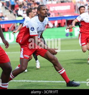 Utrecht, Niederlande. August 2025. UTRECHT, NIEDERLANDE - 24. AUGUST: Sebastien Haller vom FC Utrecht während des niederländischen Eredivisie-Spiels zwischen dem FC Utrecht und Excelsior Rotterdam im Stadion de Galgenwaard am 24. August 2025 in Utrecht, Niederlande. (Foto: Ben Gal/Orange Pictures) Credit: Orange Pics BV/Alamy Live News Stockfoto