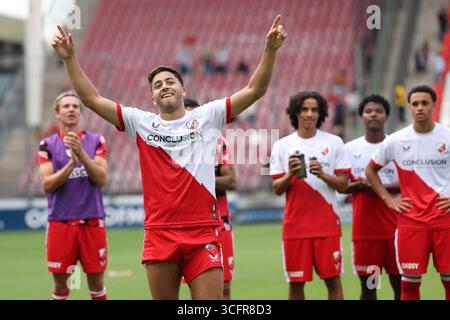 Utrecht, Niederlande. August 2025. UTRECHT, NIEDERLANDE - 24. AUGUST: Souffian El Karouani vom FC Utrecht während des niederländischen Eredivisie-Spiels zwischen dem FC Utrecht und Excelsior Rotterdam im Stadion de Galgenwaard am 24. August 2025 in Utrecht, Niederlande. (Foto: Ben Gal/Orange Pictures) Credit: Orange Pics BV/Alamy Live News Stockfoto