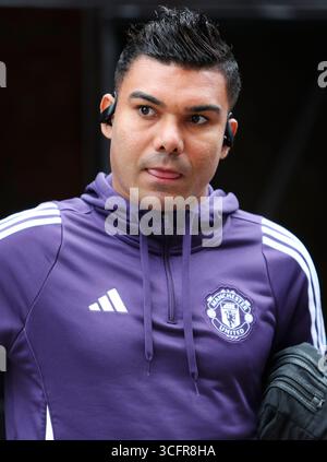 London, Großbritannien. August 2025. Manchester United Mittelfeldspieler Casemiro (18) kommt am 24. August 2025 während des Spiels Fulham FC gegen Manchester United FC English Premier League in Craven Cottage, London, Großbritannien. Credit: Megan Ewens/Every Second Media Credit: Every Second Media/Alamy Live News Stockfoto