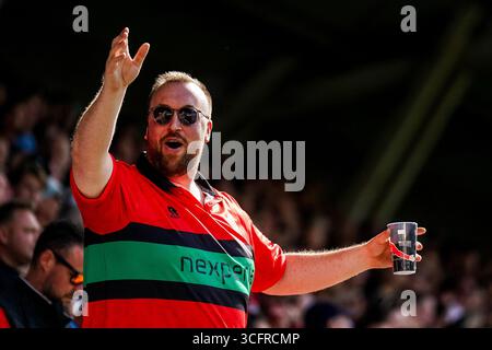 Nijmegen, Niederlande. August 2025. NIJMEGEN, 24.08.2025, Goffertstadion Saison 2025/2026, niederländischer Eredivisie Football, Spiel zwischen NEC Nijmegen und NAC Breda, Foto zeigt NEC Nijmegen Unterstützer Credit: Pro Shots/Alamy Live News Stockfoto