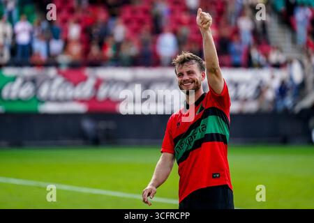 Nijmegen, Niederlande. August 2025. NIJMEGEN, 24.08.2025, Goffertstadion Saison 2025/2026, niederländischer Eredivisie Football, Spiel zwischen NEC Nijmegen und NAC Breda, Foto zeigt NEC Nijmegen Spieler Dirk Proper Gestures Credit: Pro Shots/Alamy Live News Stockfoto