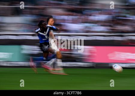 MÖNCHENGLADBACH, DEUTSCHLAND - 24. AUGUST 2025: - Das Fußballspiel der Bundesliga Borussia Mönchengladbach gegen den Hamburger SV im Borussia Park. Stockfoto