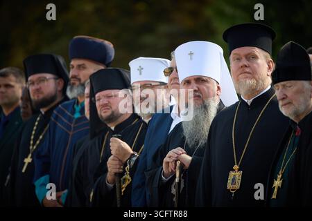 Kiew, Ukraine. August 2025. Vertreter der Russisch-Orthodoxen Kirche, Feierlichkeiten anlässlich des ukrainischen Unabhängigkeitstages am 24.08.2025 in Kiew nimmt der Präsident an Veranstaltungen zum Unabhängigkeitstag der Ukraine Teil Stockfoto