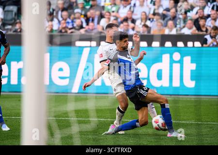 MÖNCHENGLADBACH, DEUTSCHLAND - 24. AUGUST 2025: - Das Fußballspiel der Bundesliga Borussia Mönchengladbach gegen den Hamburger SV im Borussia Park. Stockfoto