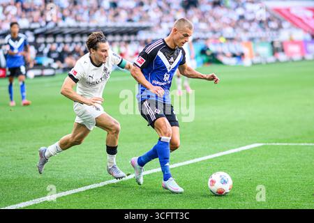 MÖNCHENGLADBACH, DEUTSCHLAND - 24. AUGUST 2025: - Das Fußballspiel der Bundesliga Borussia Mönchengladbach gegen den Hamburger SV im Borussia Park. Stockfoto