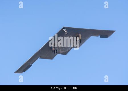 Northrop B-2A Spirit Seriennr 93–1087, benannt nach Spirit of Pennsylvania, flog in der Nähe der Edwards Air Force Base in Südkalifornien. Stockfoto