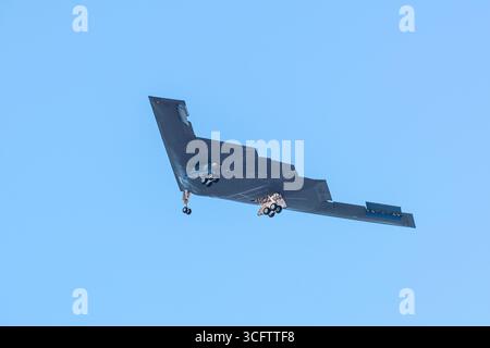 Northrop B-2A Spirit Seriennr 82–1066, benannt nach Spirit of Missouri, flog in der Nähe der Edwards Air Force Base in Südkalifornien. Stockfoto