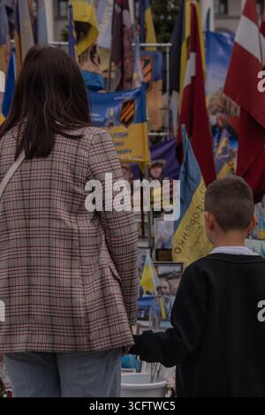 Kiew, Ukraine, Ukraine. August 2025. Die Ukrainer protestieren, trauern und feiern ihren 34. Unabhängigkeitstag am 24. August 2025 auf dem Maidan-Platz in Kiew, Ukraine. (Credit Image: © Svet Jacqueline/ZUMA Press Wire) NUR REDAKTIONELLE VERWENDUNG! Nicht für kommerzielle ZWECKE! Stockfoto