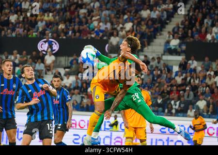 Bergamo, Italie. August 2025. Marco Carnesecchi während des italienischen Meisterschaftsspiels Serie A zwischen Atalanta BC und Pisa SC am 24. August 2025 im Gewiss-Stadion in Bergamo, Italien - Foto Alessio Morgese/DPPI Credit: DPPI Media/Alamy Live News Stockfoto