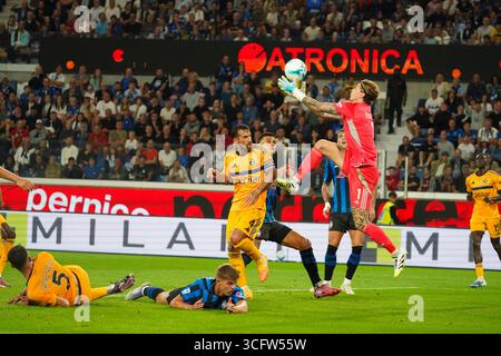 Bergamo, Italie. August 2025. Adrian Šemper während des italienischen Meisterschaftsspiels Serie A zwischen Atalanta BC und Pisa SC am 24. August 2025 im Gewiss-Stadion in Bergamo, Italien - Foto Alessio Morgese/DPPI Credit: DPPI Media/Alamy Live News Stockfoto