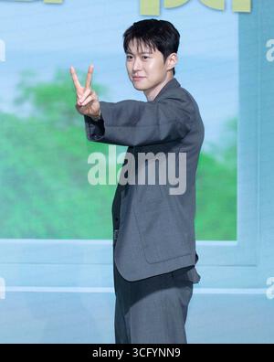 Seoul, Südkorea. August 2025. Der südkoreanische Schauspieler Gong Myung nimmt am 25. August 2025 an einem Fotogespräch zur NETFLIX-Serie „Love Untangled“ in Seoul Teil. (Foto: Lee Young-HO/SIPA USA) Credit: SIPA USA/Alamy Live News Stockfoto