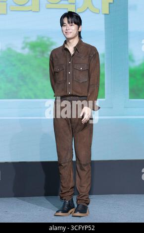 Seoul, Südkorea. August 2025. Der südkoreanische Schauspieler Cha Yoo-min nimmt am 25. August 2025 an einem Fotogespräch zur NETFLIX-Serie „Love Untangled“ in Seoul Teil. (Foto: Lee Young-HO/SIPA USA) Credit: SIPA USA/Alamy Live News Stockfoto