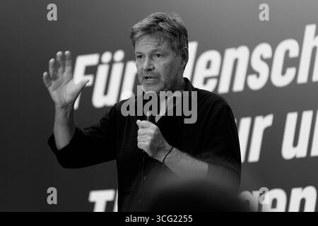 Weimar, Deutschland – 29.08.2024: Robert Habeck, deutscher Vizekanzler und Bundesminister für Wirtschaft und Klimaschutz 12/2021–05/2025 Stockfoto