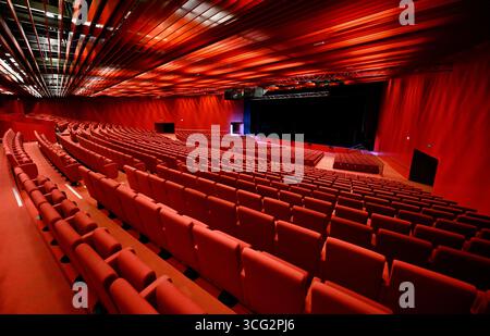 THEMENBILD - Wiener Stadthalle am Montag, 25. August 2025 in Wien, Österreich. In Wien findet der 70. Eurovision Song Contest statt, das Finale findet am 16. Mai 2026 in der Wiener Stadthalle statt. Innenansicht der Halle F des Wiener Rathauses - 20250825 PD10948 Credit: APA-PictureDesk/Alamy Live News Stockfoto