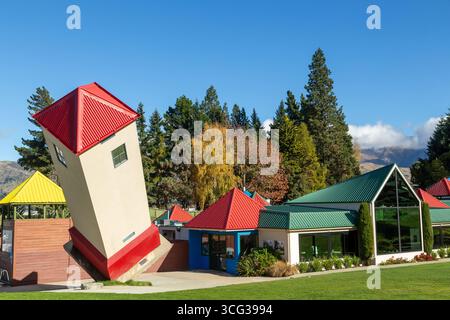 Stuart Landsborough's Puzzling World ist eine Touristenattraktion in der Nähe von Wānaka, Neuseeland Stockfoto