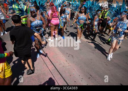 Follower LNHC Notting Hill Carnival 2025 Stockfoto