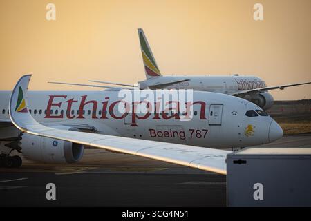 Äthiopische Boing 787 am internationalen Flughafen Addis Abeba Bole Stockfoto