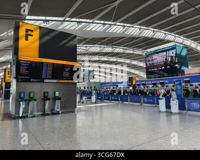 London, Heathrow Airport Terminal, Abflughalle, Terminal 5. Stockfoto