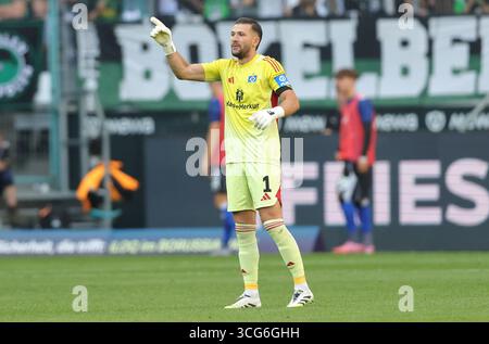 Gladbach, Deutschland. August 2025. firo : 24.08.2025, Fußball: 1.Bundesliga VfL Borussia Mönchengladbach - HSV Hamburg Hamburg Hamburg HSV Hamburg Hamburg Hamburg Daniel Heuer Fernandes Torhüter des HSV Hamburg Hamburg HSV Hamburg Hamburg Credit: dpa/Alamy Live News Stockfoto