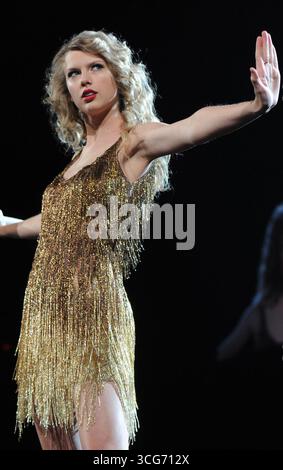 COLUMBUS, OH-, FL - 7. JUNI: Taylor Swift führt auf der Nationwide Arena am 7. Juni 2011 in Columbus, Ohio: Taylor Swift Stockfoto